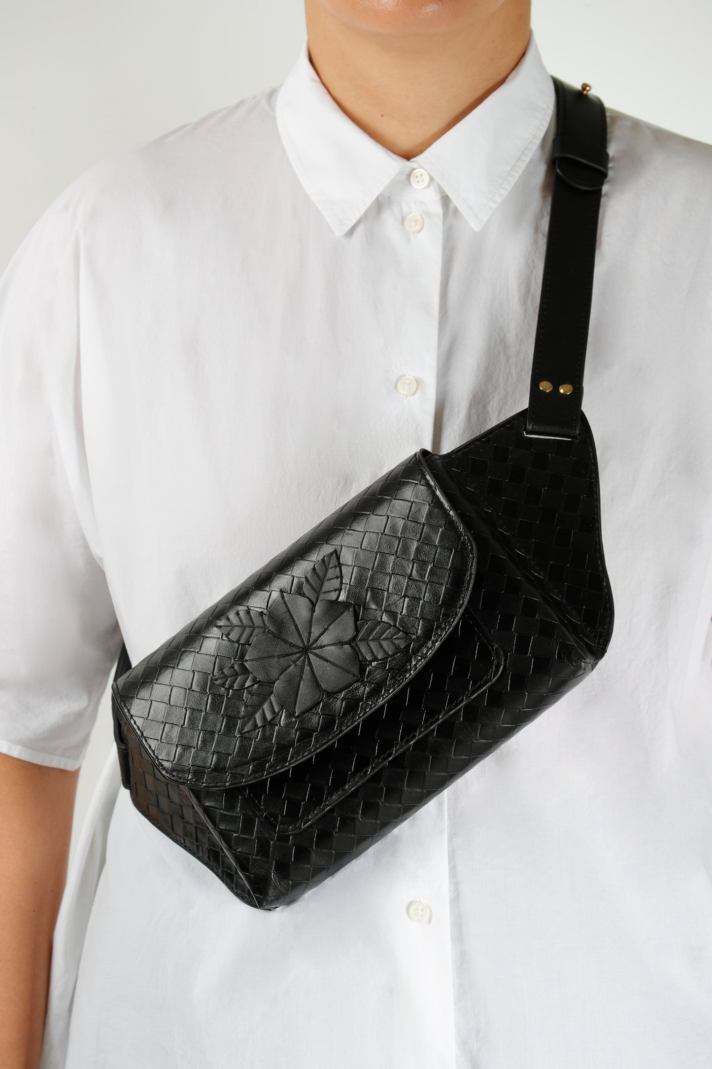 Ava - Vertical leather tote
