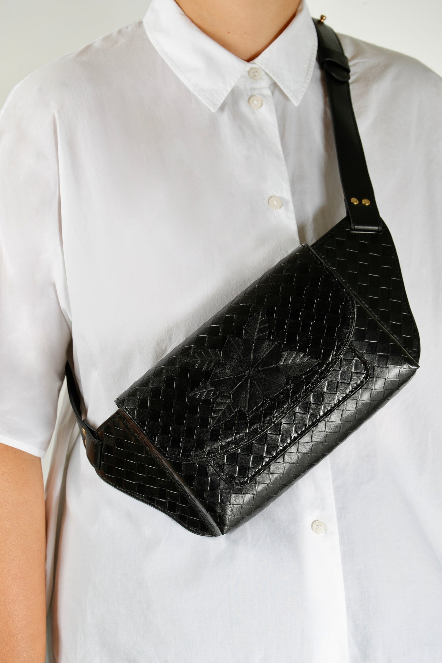 Ava - Vertical leather tote